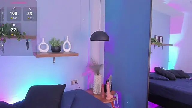 maddy walker online show from December 17, 12:33 pm