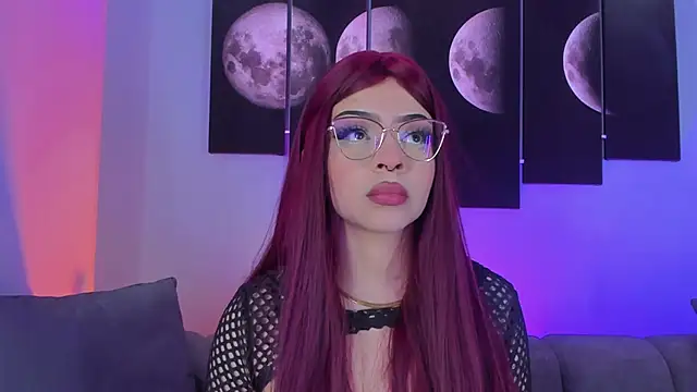 Snapshot of maddy_walker chatting on June 3, 12:08 pm maddy walker online show from June 3, 12:08 pm