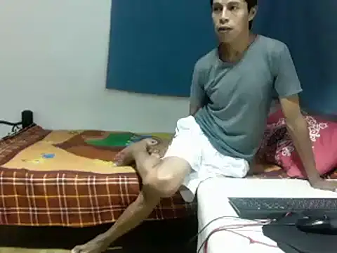 dani07- online show from February 4, 8:02 am