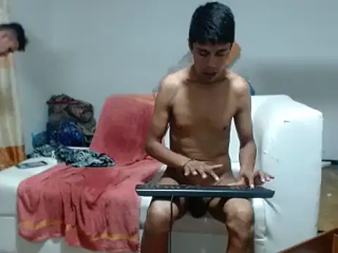 dani07- online show from March 4, 1:23 am