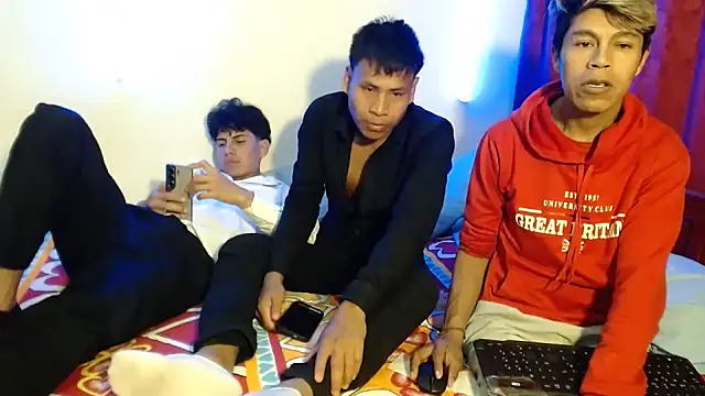 dani07- online show from October 4, 11:36 pm