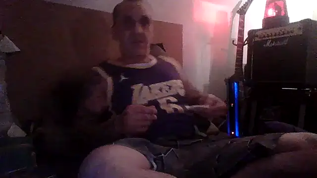 CandiedPompano online show from December 3, 2:52 am