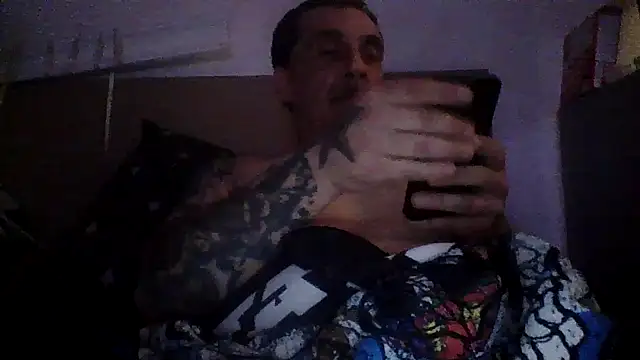 Snapshot of CandiedPompano chatting on June 12, 4:22 am CandiedPompano online show from June 12, 4:22 am