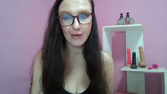 Snapshot of LolaBoobs chatting on May 8, 7:03 am LolaBoobs online show from May 8, 7:03 am
