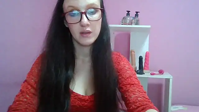 Snapshot of LolaBoobs chatting on June 2, 8:38 am LolaBoobs online show from June 2, 8:38 am