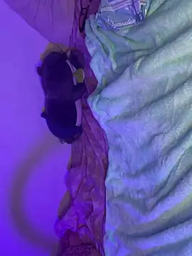 Snapshot of zahrivk1 chatting on December 5, 11:40 pm zahrivk1 online show from December 5, 11:40 pm