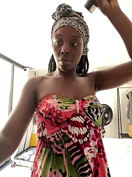 Snapshot of choclatepeaach chatting on May 10, 2:44 pm choclatepeaach online show from May 10, 2:44 pm