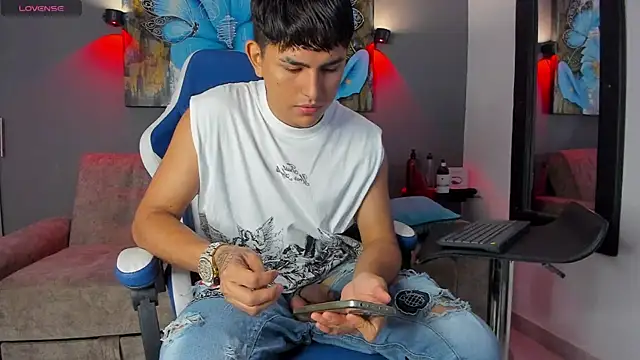 Lyam ap online show from February 8, 11:30 pm