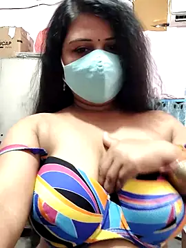 Snapshot of Dr_Chhaya chatting on May 5, 3:58 am Dr Chhaya online show from May 5, 3:58 am