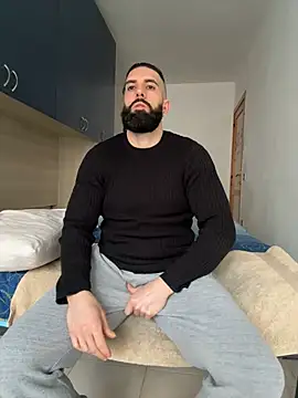 Snapshot of Gioeltoro89 chatting on February 8, 11:44 am Gioeltoro89 online show from February 8, 11:44 am