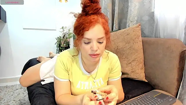 ebbafernandez  online show from October 3, 11:51 am