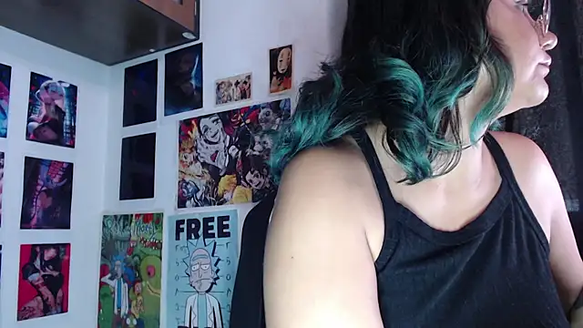 Snapshot of gigiqueen_18 chatting on June 5, 8:25 pm gigiqueen 18 online show from June 5, 8:25 pm