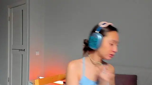 EllaSky xoxo online show from December 28, 2:01 am