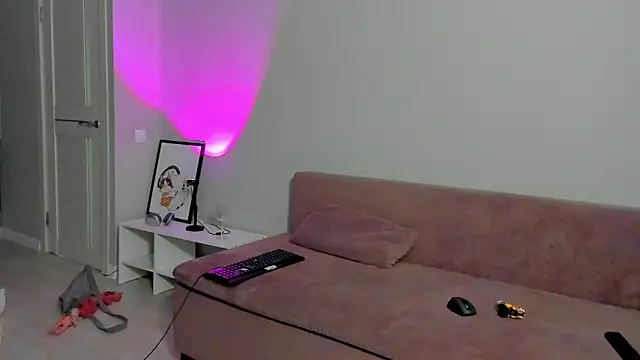 EllaSky xoxo online show from February 1, 12:47 pm