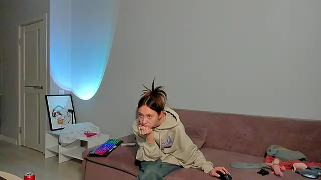 EllaSky xoxo online show from February 5, 12:49 pm