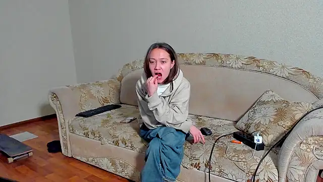 EllaSky xoxo online show from March 13, 12:27 am