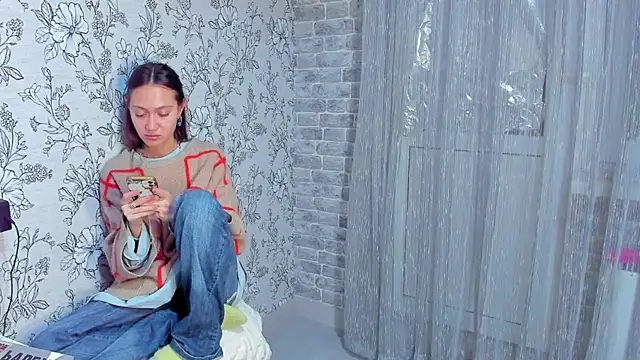 EllaSky xoxo online show from December 13, 8:25 pm