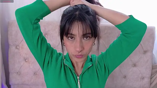 Alyssa jones online show from December 5, 2:25 pm