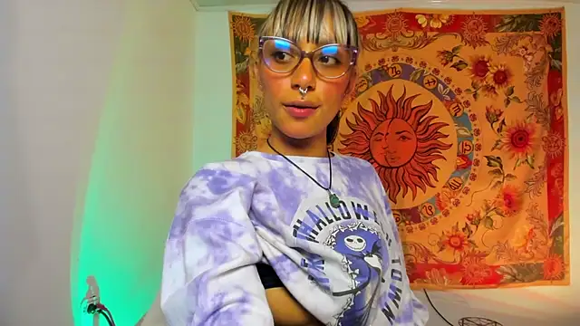 Snapshot of Demeter__ chatting on June 11, 2:53 am Demeter online show from June 11, 2:53 am