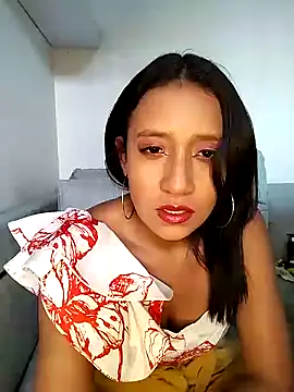 Snapshot of cami_victoria chatting on December 12, 7:15 pm cami victoria online show from December 12, 7:15 pm