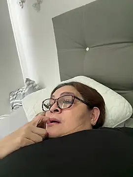 AntonellaAlondra4 online show from February 13, 3:30 pm