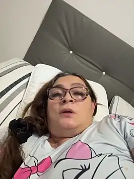 AntonellaAlondra4 online show from April 25, 2:47 am