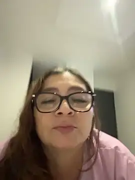 Snapshot of AntonellaAlondra4 chatting on May 8, 3:23 am AntonellaAlondra4 online show from May 8, 3:23 am