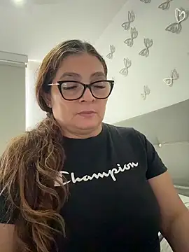 Snapshot of AntonellaAlondra4 chatting on May 11, 12:55 pm AntonellaAlondra4 online show from May 11, 12:55 pm