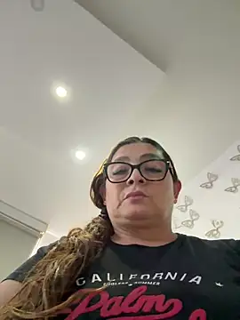 Snapshot of AntonellaAlondra4 chatting on May 28, 5:43 pm AntonellaAlondra4 online show from May 28, 5:43 pm
