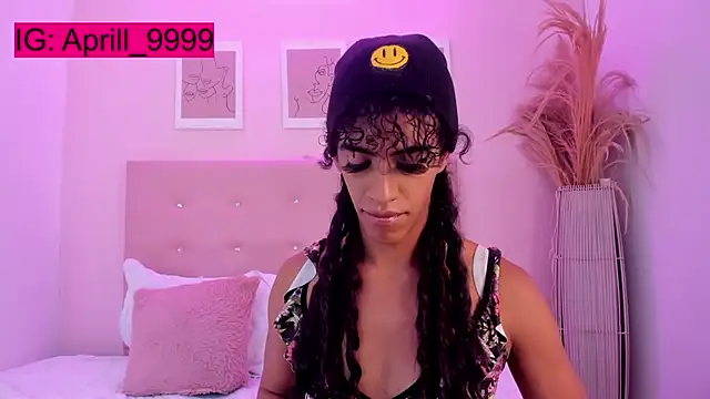 Snapshot of APRILL_FOXX chatting on December 13, 7:53 pm APRILL FOXX online show from December 13, 7:53 pm