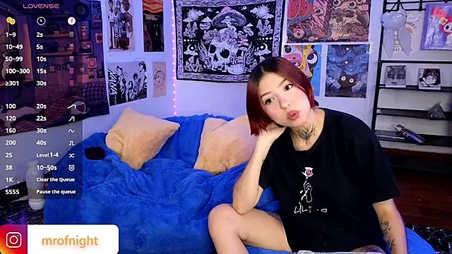 kitty of nighttt online show from February 13, 4:22 am