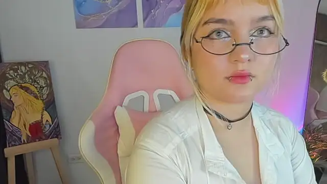 Snapshot of Pretty__zoe chatting on February 27, 2:32 am Pretty zoe online show from February 27, 2:32 am