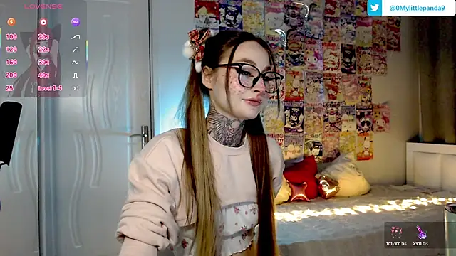 Snapshot of Milky_way_UwU chatting on March 22, 12:06 am Milky way UwU online show from March 22, 12:06 am