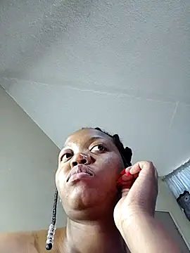 Snapshot of slimcate91 chatting on April 4, 4:33 am slimcate91 online show from April 4, 4:33 am