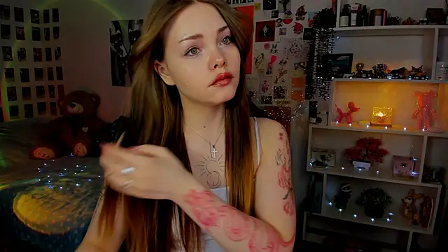 Snapshot of AkiraKatsu chatting on February 8, 12:08 pm AkiraKatsu online show from February 8, 12:08 pm