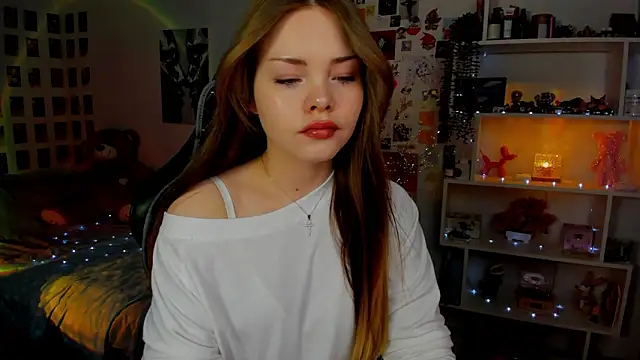 Snapshot of AkiraKatsu chatting on February 28, 11:00 am AkiraKatsu online show from February 28, 11:00 am