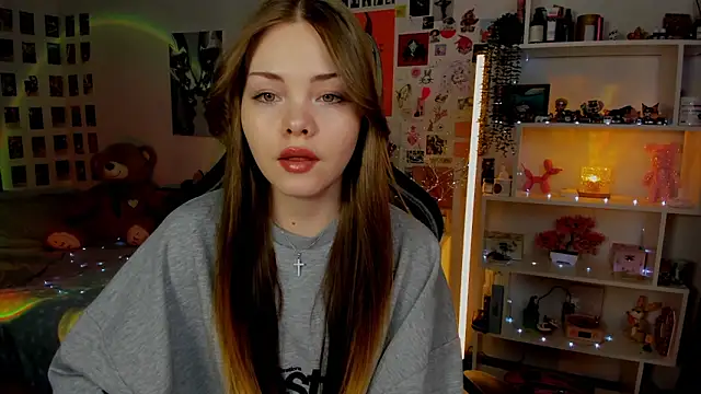 Snapshot of AkiraKatsu chatting on March 21, 11:15 am AkiraKatsu online show from March 21, 11:15 am