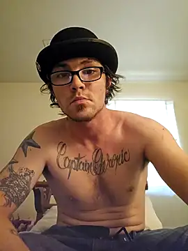 Snapshot of potholder420 chatting on January 17, 4:47 pm potholder420 online show from January 17, 4:47 pm