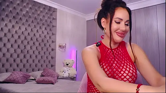 TianaPosh online show from August 6, 9:06 pm