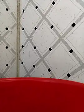 Snapshot of Maddie9211 chatting on January 14, 5:24 am Maddie9211 online show from January 14, 5:24 am