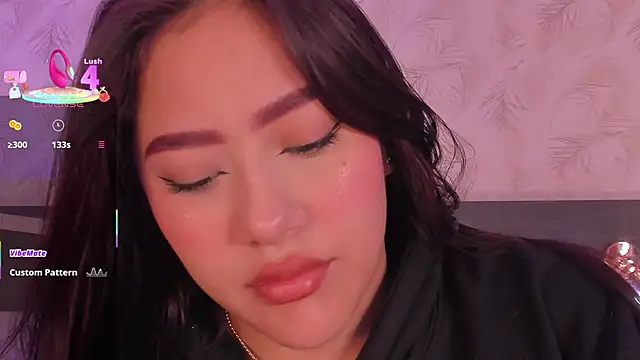 nicolle pierce online show from March 4, 12:44 pm