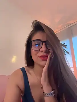 MariaIsabella8 online show from March 31, 10:32 pm