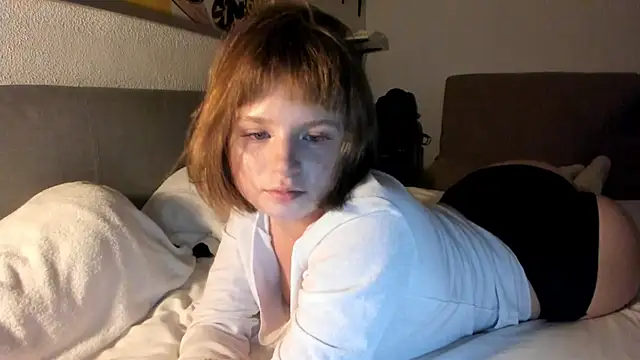 Snapshot of SayYesToHeaven chatting on February 11, 1:21 am SayYesToHeaven online show from February 11, 1:21 am