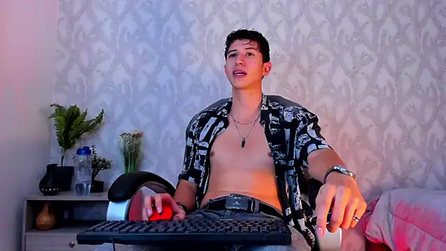 Snapshot of Dorianmistery2322_ chatting on January 20, 9:35 am Dorianmistery2322  online show from January 20, 9:35 am