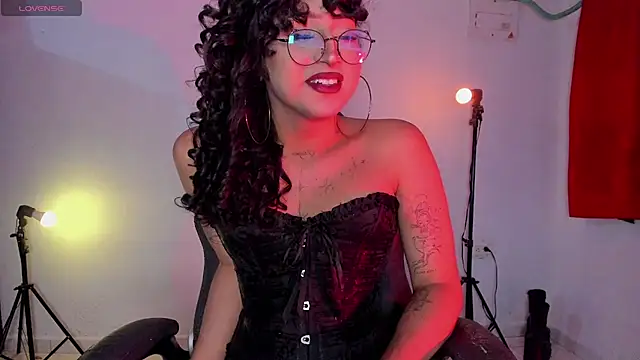 Snapshot of Heka_Prudence chatting on June 10, 4:34 am Heka Prudence online show from June 10, 4:34 am