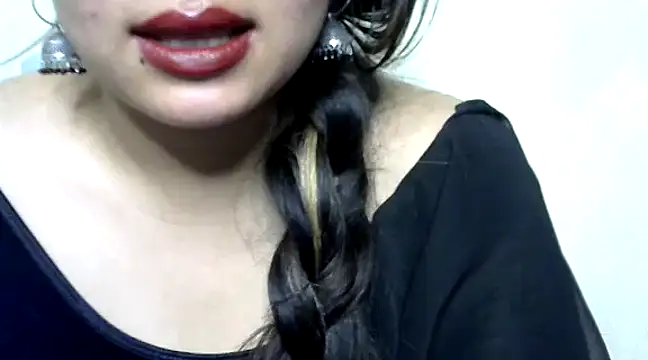 Snapshot of Come-on-over chatting on February 8, 1:22 am Come-on-over online show from February 8, 1:22 am