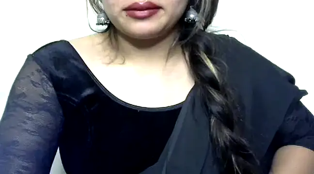 Snapshot of Come-on-over chatting on February 8, 4:25 am Come-on-over online show from February 8, 4:25 am