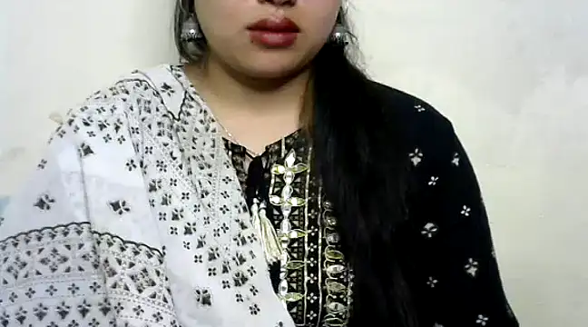 Snapshot of Come-on-over chatting on February 9, 1:14 pm Come-on-over online show from February 9, 1:14 pm