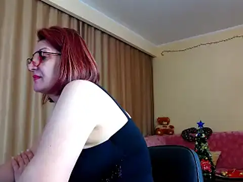 Snapshot of EdithCharm chatting on December 9, 6:14 pm EdithCharm online show from December 9, 6:14 pm