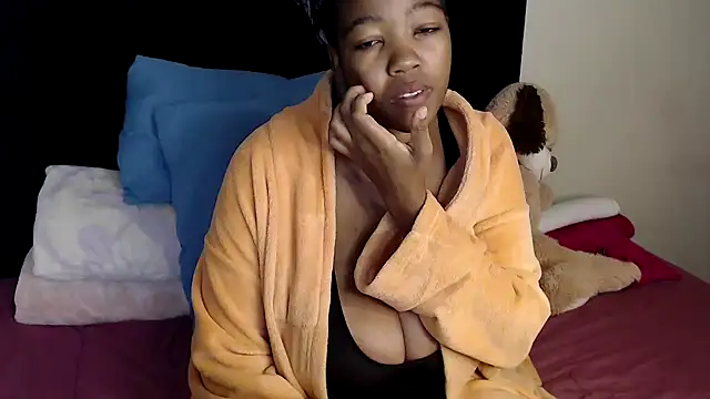 Busty-Londie online show from March 3, 6:47 pm